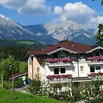 Strasser Frühstückspension 4*