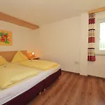 Alojamento de Acomodação e Pequeno-almoço Strasser 4*