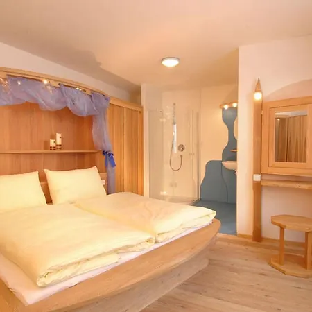 住宿加早餐酒店 Strasser 瑟尔