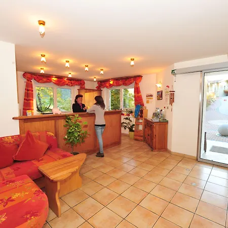 Bed & Breakfast Strasser 4*