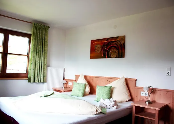 Strasser Bed & Breakfast 4*