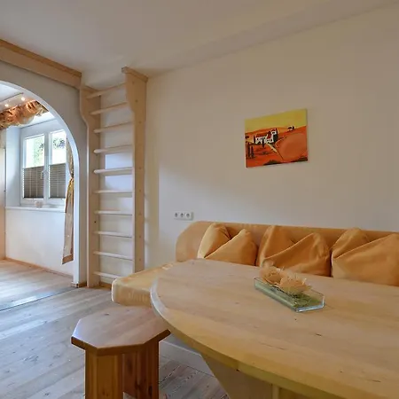 Strasser Bed & Breakfast Söll