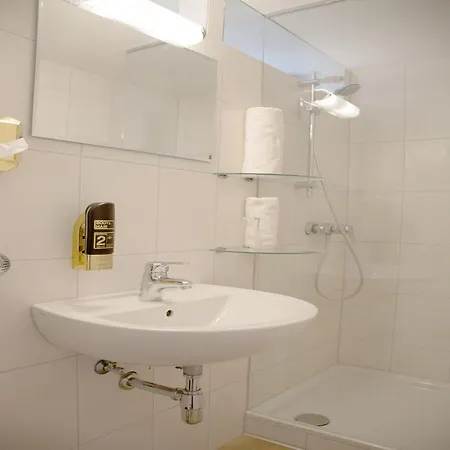 Bed & Breakfast Strasser 3*