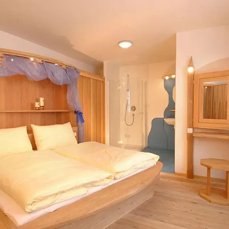 Strasser Bed & Breakfast Söll