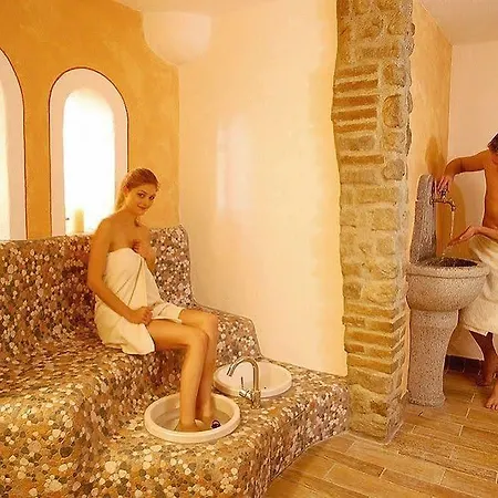 Strasser Bed & Breakfast 3*