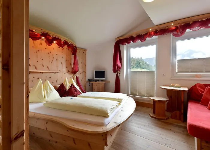 לינה וארוחת בוקר Strasser סול