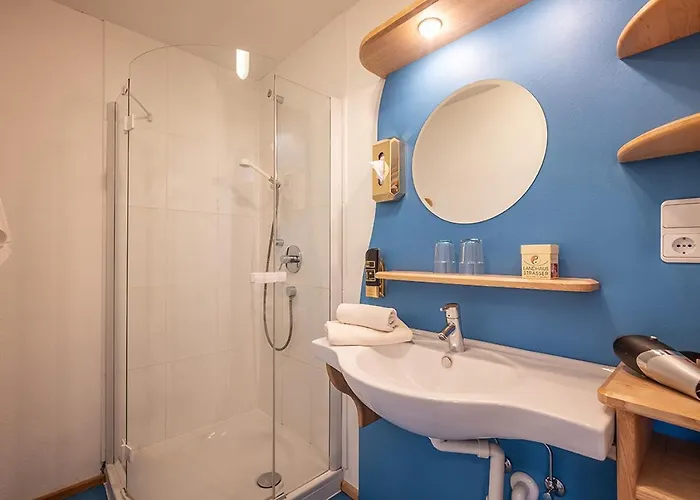 לינה וארוחת בוקר Strasser סול